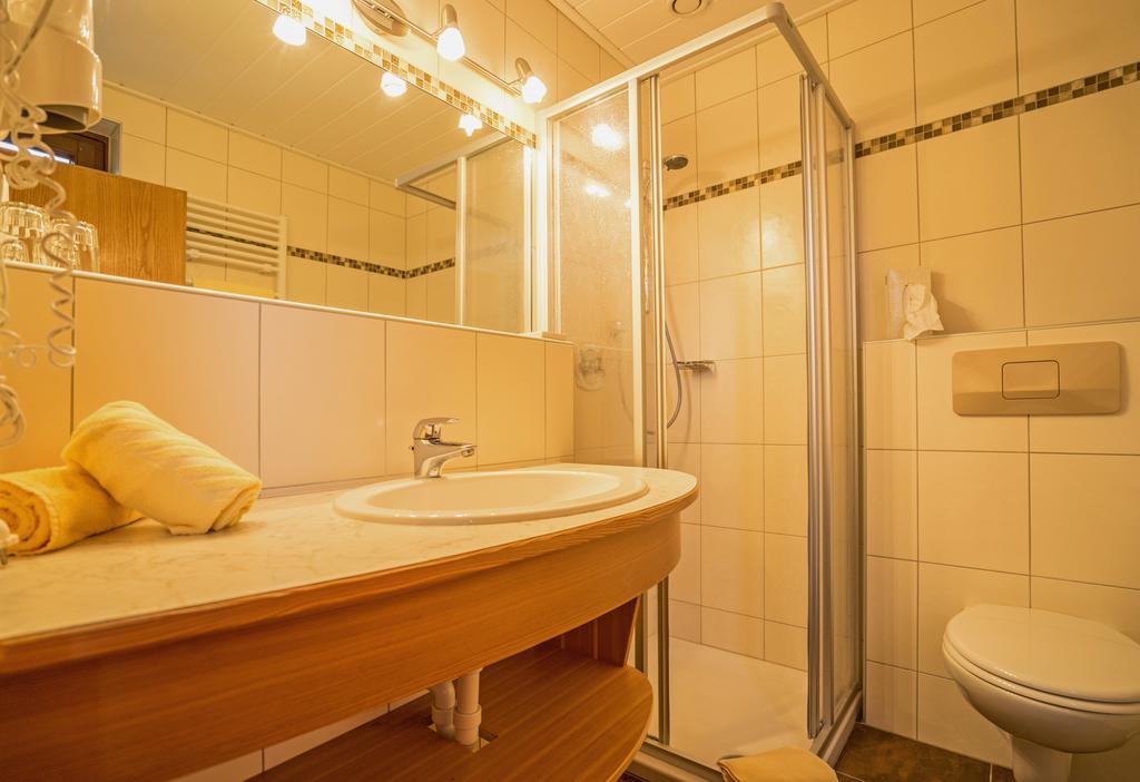 فندق Haus Stampfer ويسنسي الغرفة الصورة
